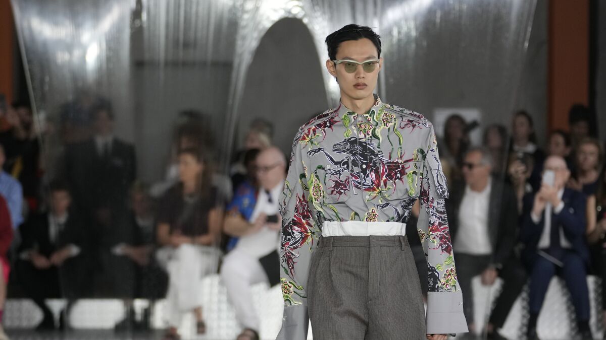Milan Fashion: Prada animates male form with 1940s tailoring that